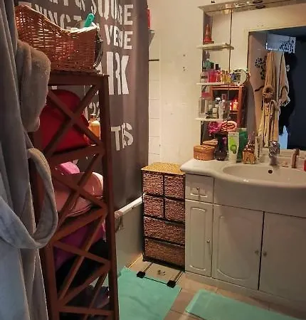 Homestay Tres Belle Chambre Chez Particulier *